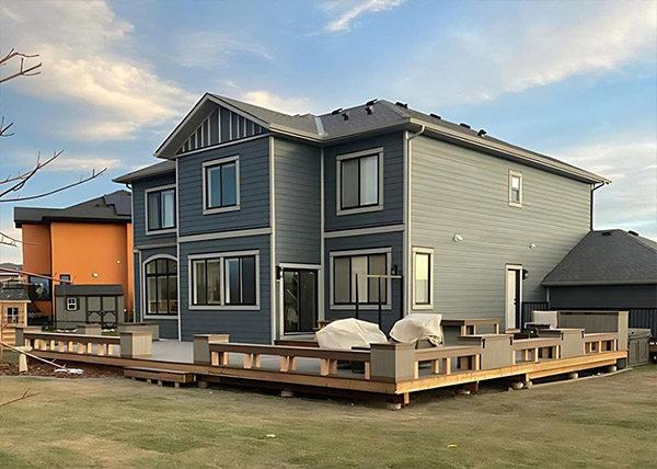  Top Notch Fence and deck contractor photo of a deck project built in Calgary